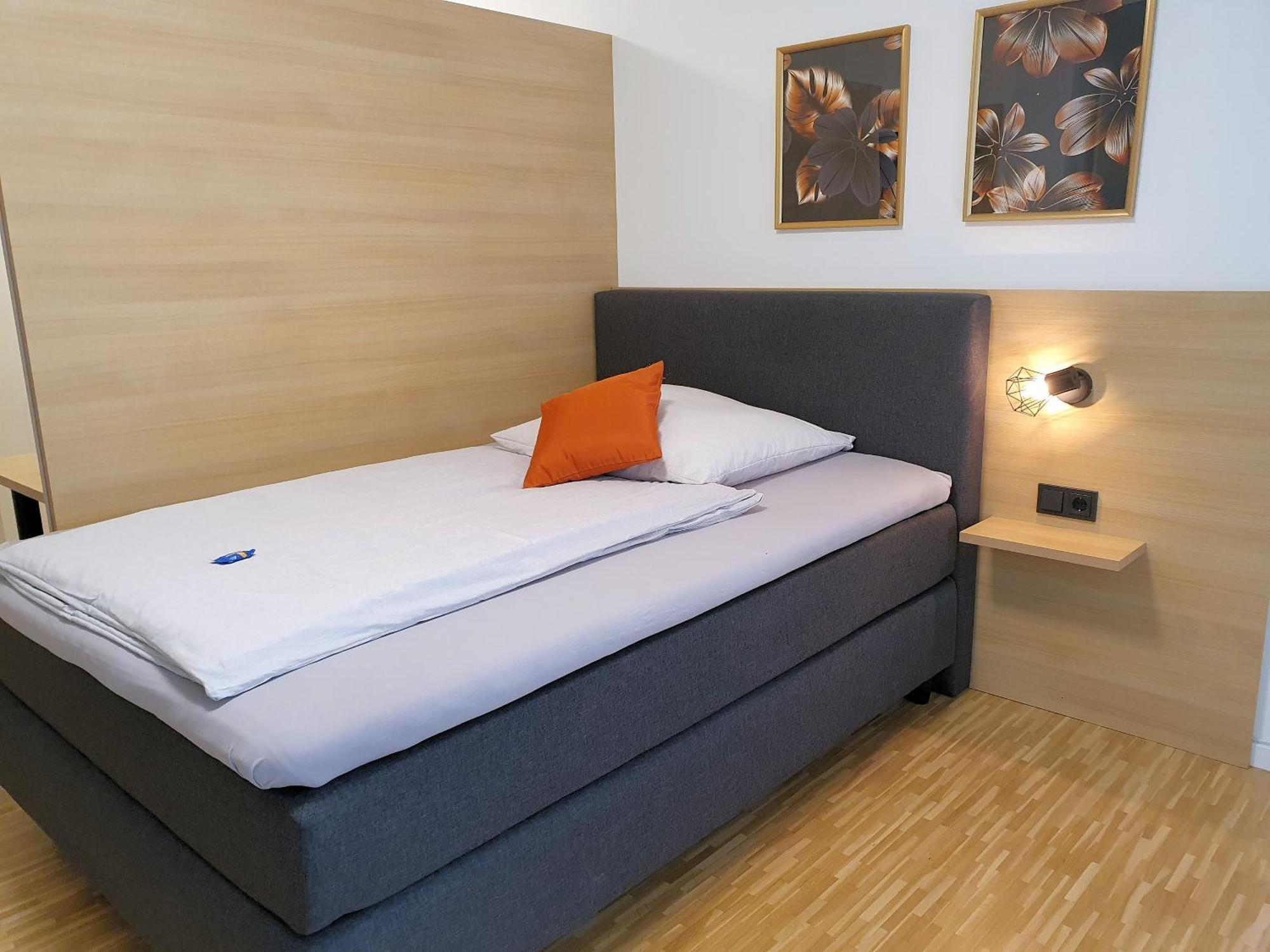 Hotel Con4Rent Kirchheim unter Teck Exterior foto